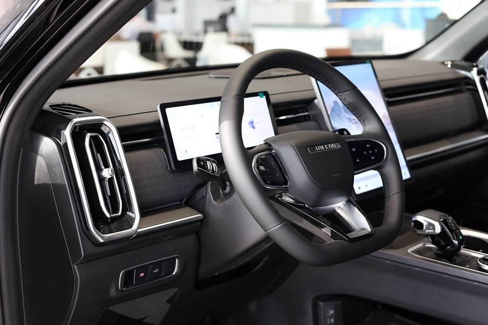 Jaecoo J7 Комфорт, черный