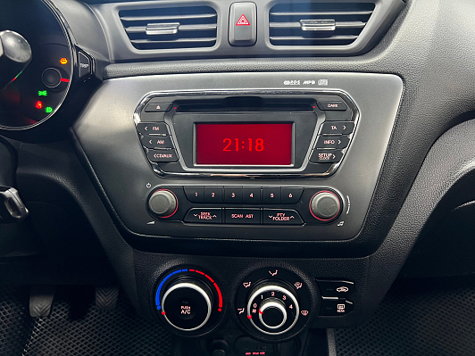 Kia Rio Luxe, 2012 года, пробег 125000 км
