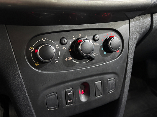 Renault Sandero, 2015 года, пробег 126597 км