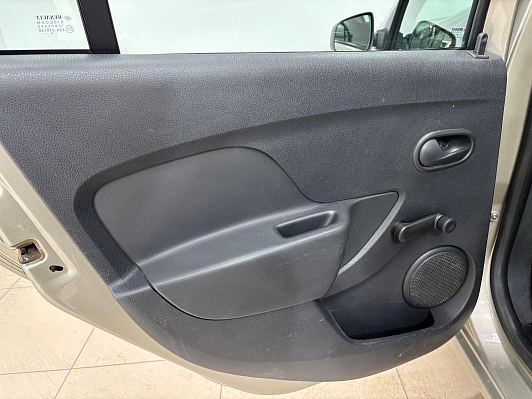 Renault Logan Confort, 2015 года, пробег 102400 км