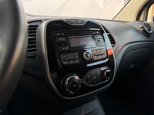 Renault Kaptur Play, 2017 года, пробег 150000 км