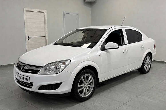 Opel Astra, 2011 года, пробег 245000 км