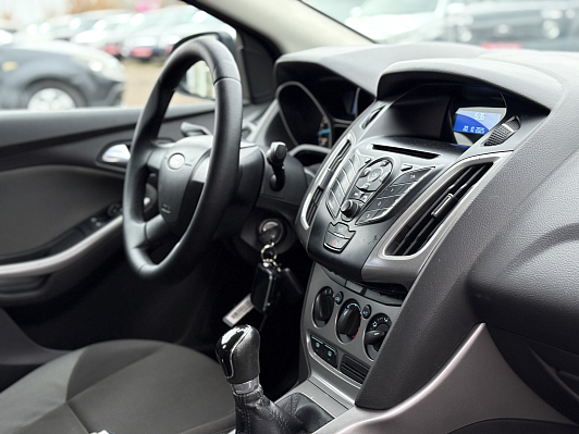 Ford Focus Trend, 2012 года, пробег 195652 км