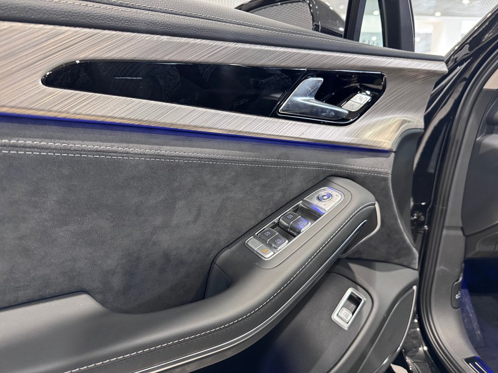 Hongqi H9 Deluxe, черный