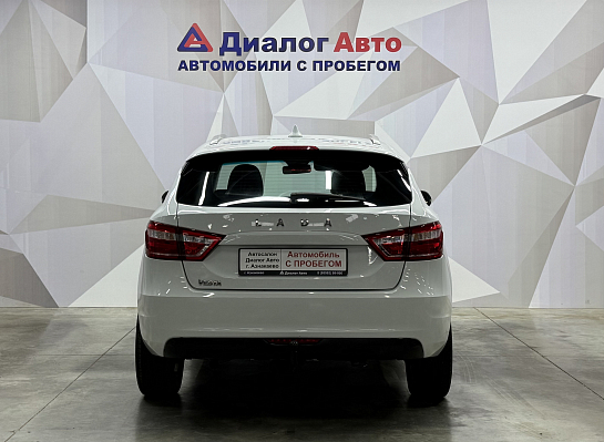 Lada (ВАЗ) Vesta Luxe, 2019 года, пробег 176746 км