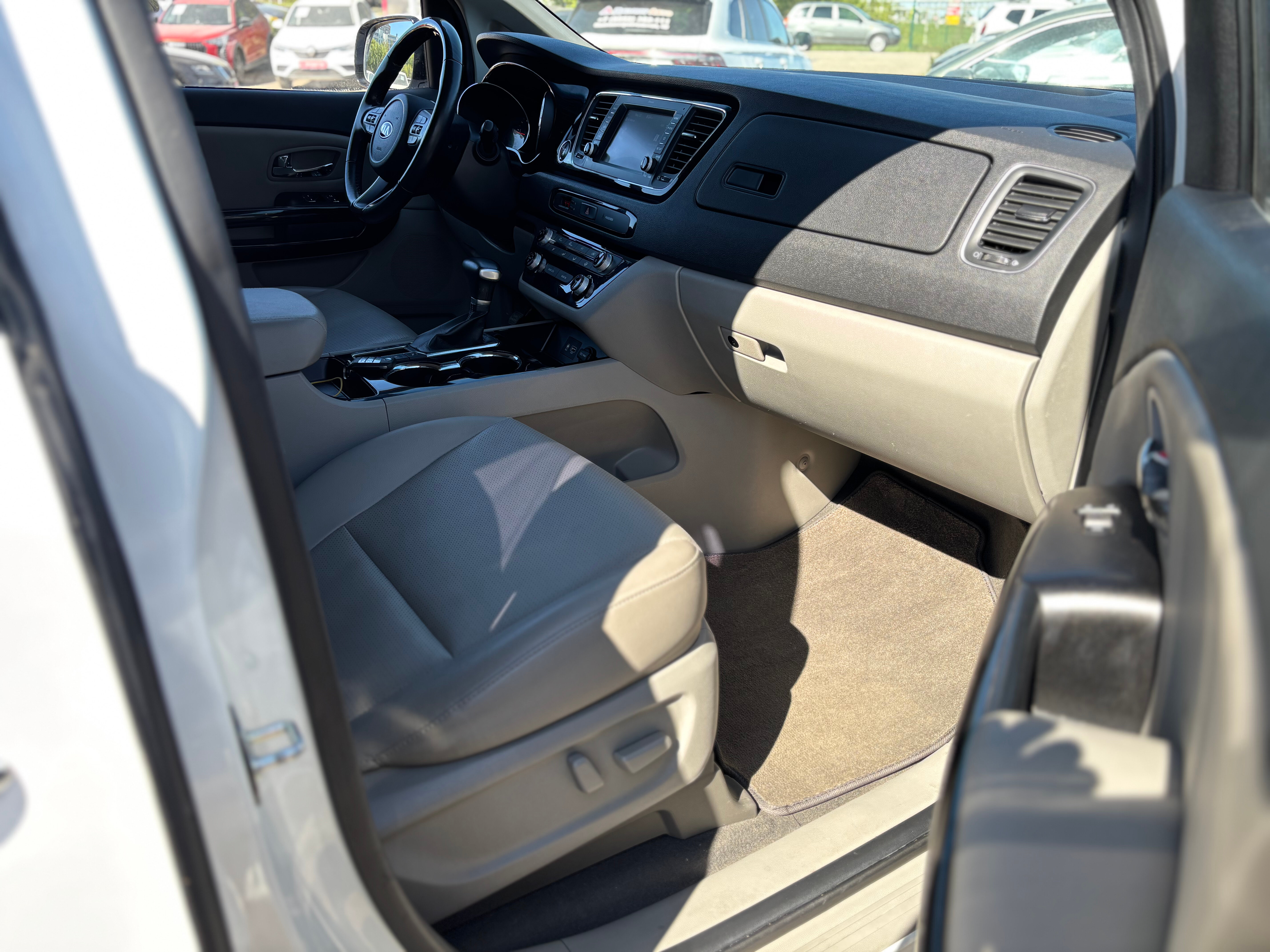 Kia Carnival, 2019 года, пробег 163287 км