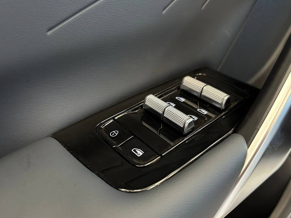 Geely Atlas Flagship, белый