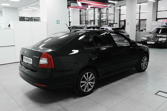 Skoda Octavia Elegance, 2011 года, пробег 222388 км