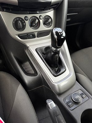 Ford Focus Trend, 2011 года, пробег 282648 км