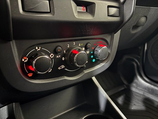 Lada (ВАЗ) Largus Comfort 5 мест Multimedia Winter, 2024 года, пробег 33400 км
