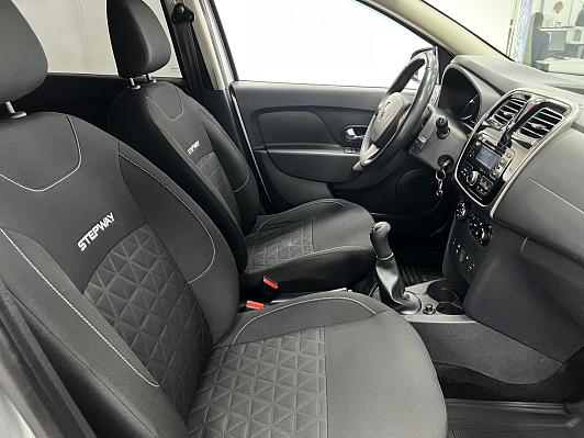 Renault Sandero Privilege, 2017 года, пробег 88000 км
