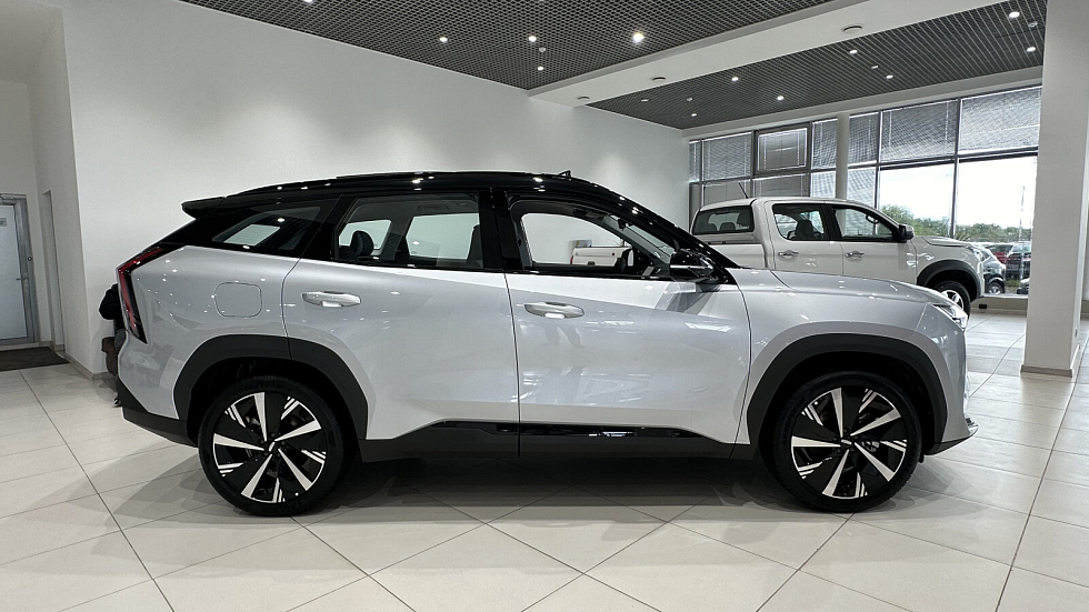 Geely Atlas Flagship Sport, серебряный
