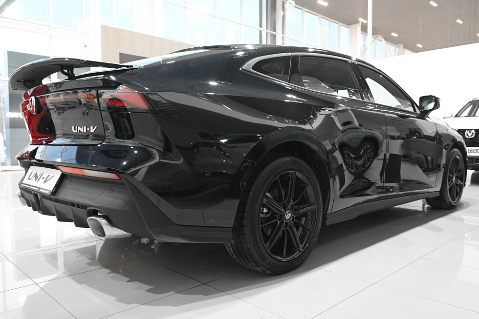 Changan UNI-V LX, черный