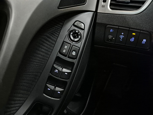 Hyundai Elantra Comfort, 2012 года, пробег 208518 км