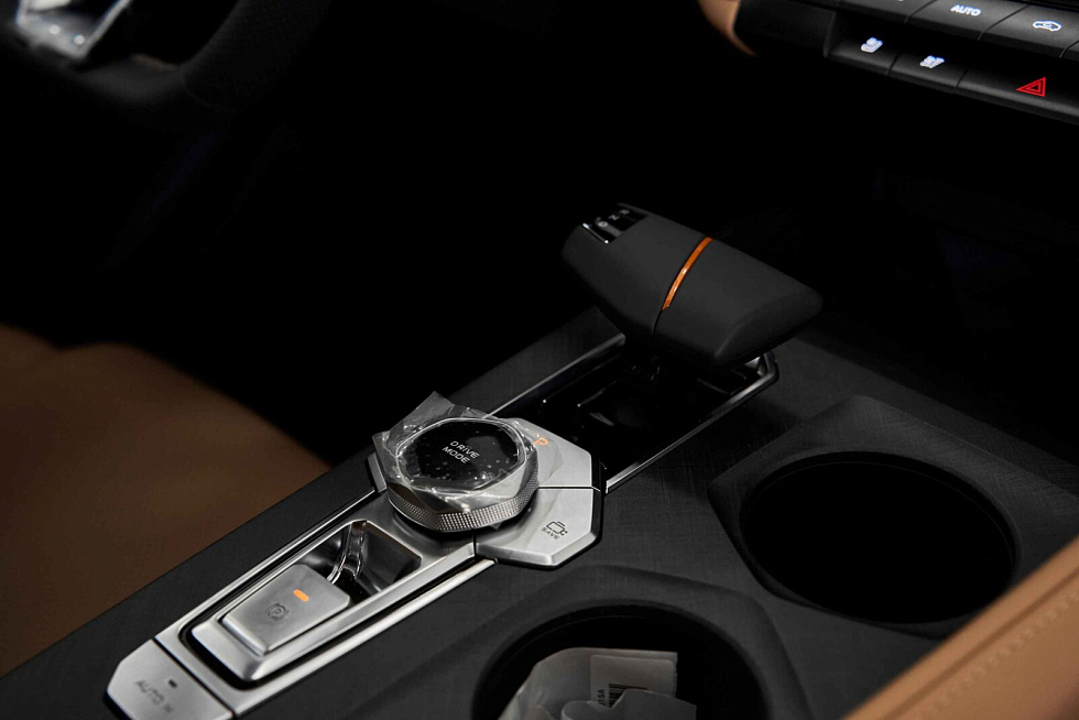 Changan UNI-V Luxe, серый