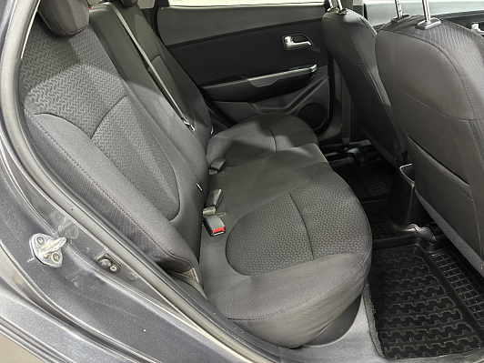 Kia Rio, 2012 года, пробег 112212 км