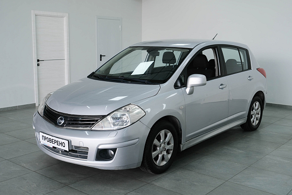 Nissan Tiida, 2010 года, пробег 219000 км