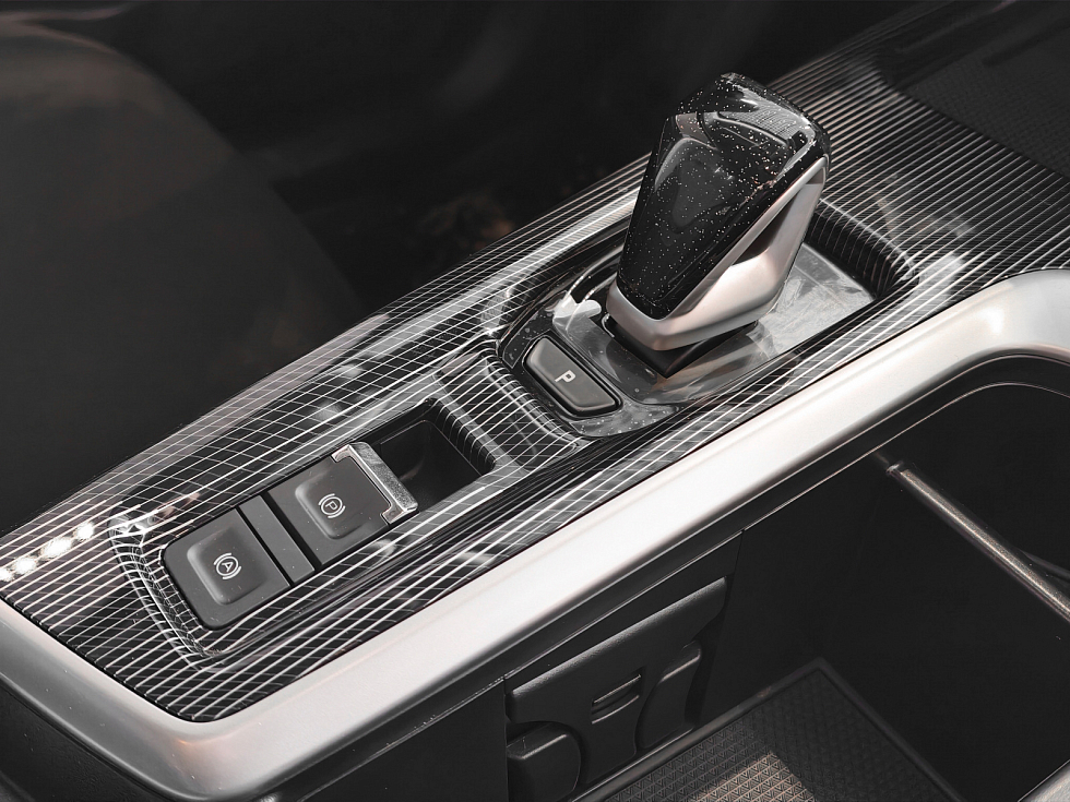 Haval Jolion Оптимум, красный