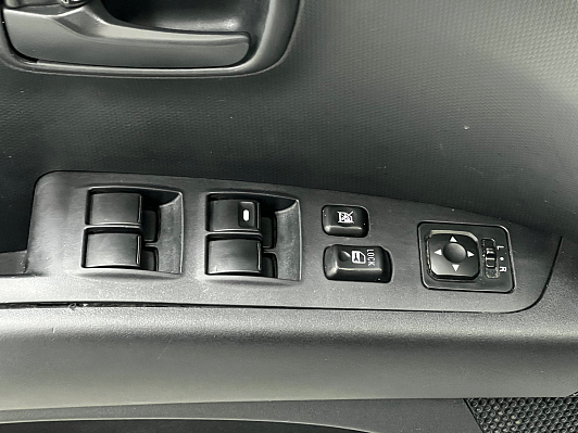 Mitsubishi Outlander Instyle, 2011 года, пробег 256000 км