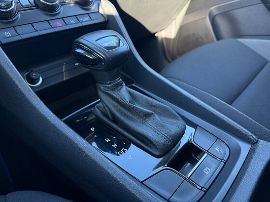 Skoda Karoq Ambition, 2020 года, пробег 159644 км