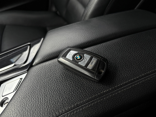 BMW 5 серии, 2013 года, пробег 259279 км
