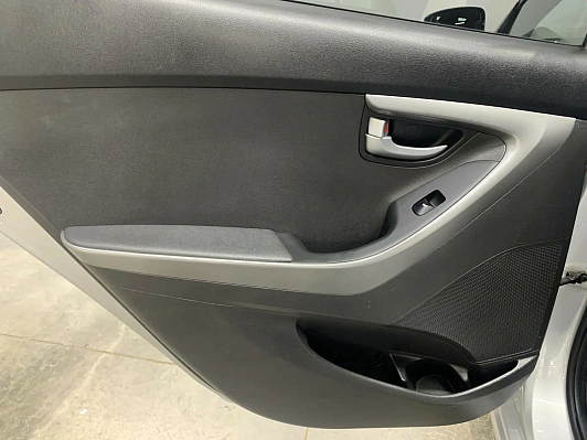 Hyundai Elantra, 2015 года, пробег 214634 км