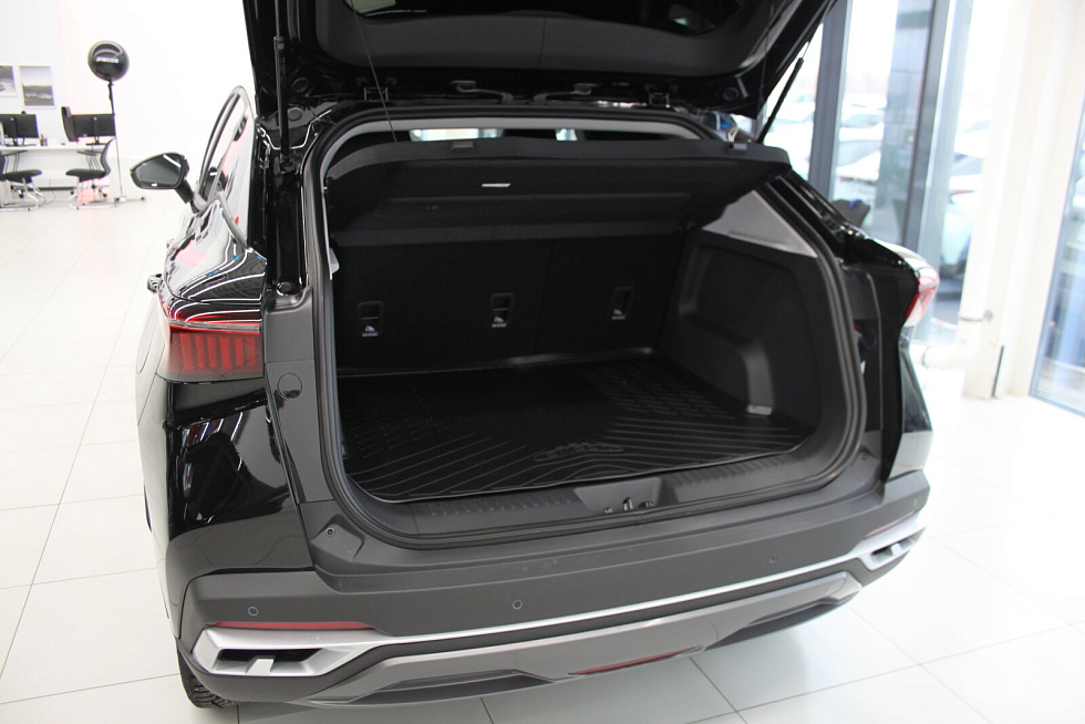 Omoda C5 , черный