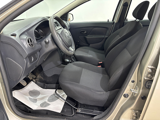 Renault Logan Confort, 2015 года, пробег 102400 км