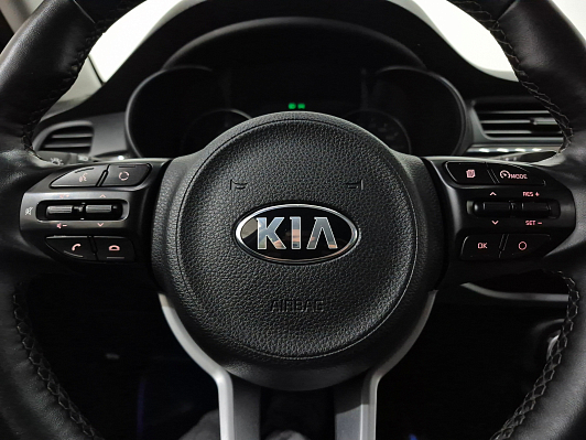 Kia Rio Prestige, 2019 года, пробег 100600 км