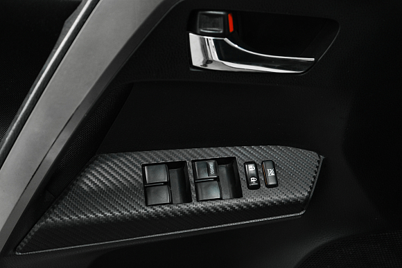 Toyota RAV4, 2015 года, пробег 122000 км