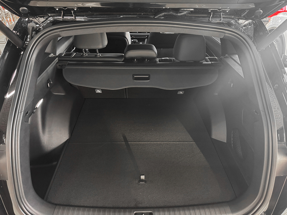 Geely Monjaro Флагман, черный