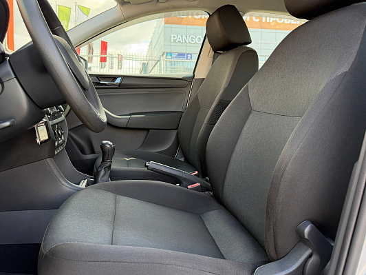 Skoda Rapid Hockey Edition Active, 2019 года, пробег 128000 км