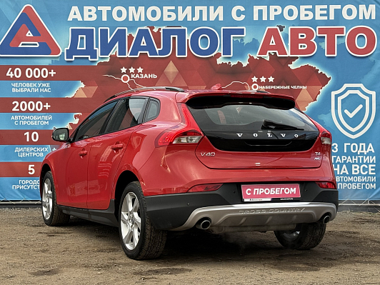 Volvo V40 Cross Country, 2016 года, пробег 100000 км