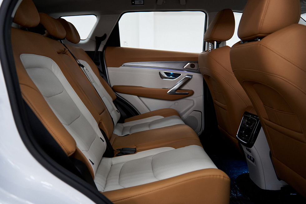 JETOUR X70 PLUS Люкс, белый