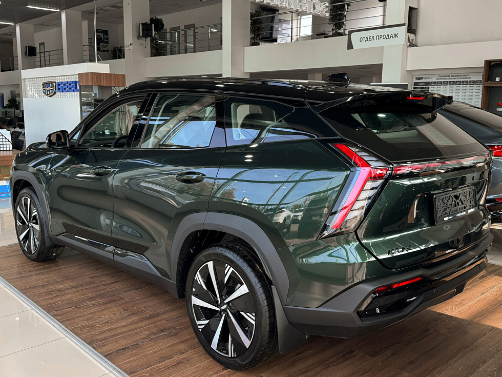Geely Atlas , зеленый
