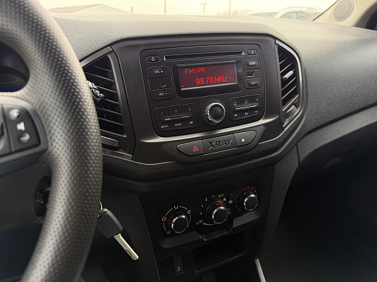 Lada (ВАЗ) XRAY Comfort, 2016 года, пробег 93000 км