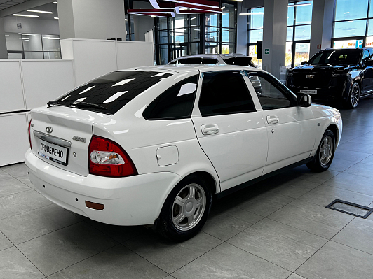 Lada (ВАЗ) Priora Люкс, 2011 года, пробег 111000 км