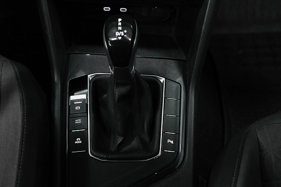Volkswagen Tiguan Respect, 2020 года, пробег 146743 км