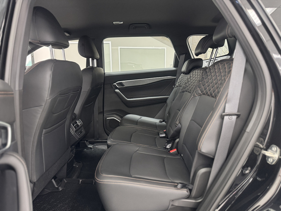 Geely Okavango Flagship, черный