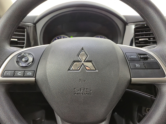 Mitsubishi Outlander Invite, 2022 года, пробег 906 км