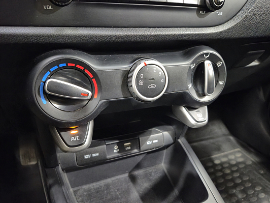 Kia Rio Luxe, 2018 года, пробег 79909 км