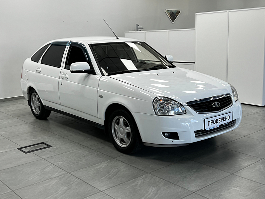 Lada (ВАЗ) Priora Люкс, 2011 года, пробег 111000 км