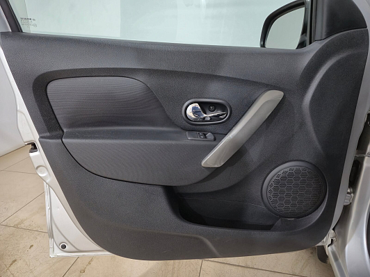 Renault Sandero Drive, 2020 года, пробег 35388 км