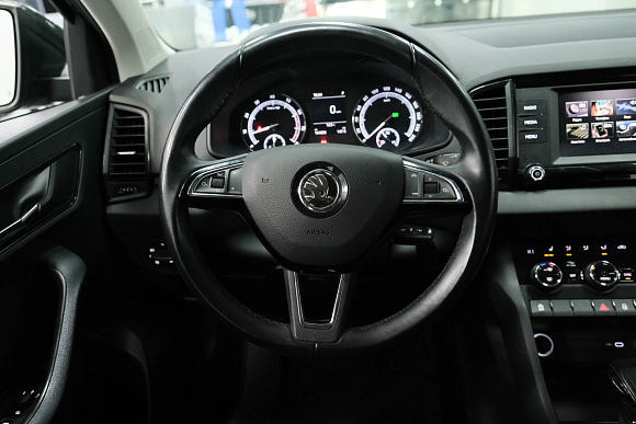 Skoda Karoq Active, 2020 года, пробег 104000 км