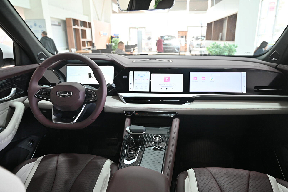 Geely Monjaro Exclusive (2023-2025), белый