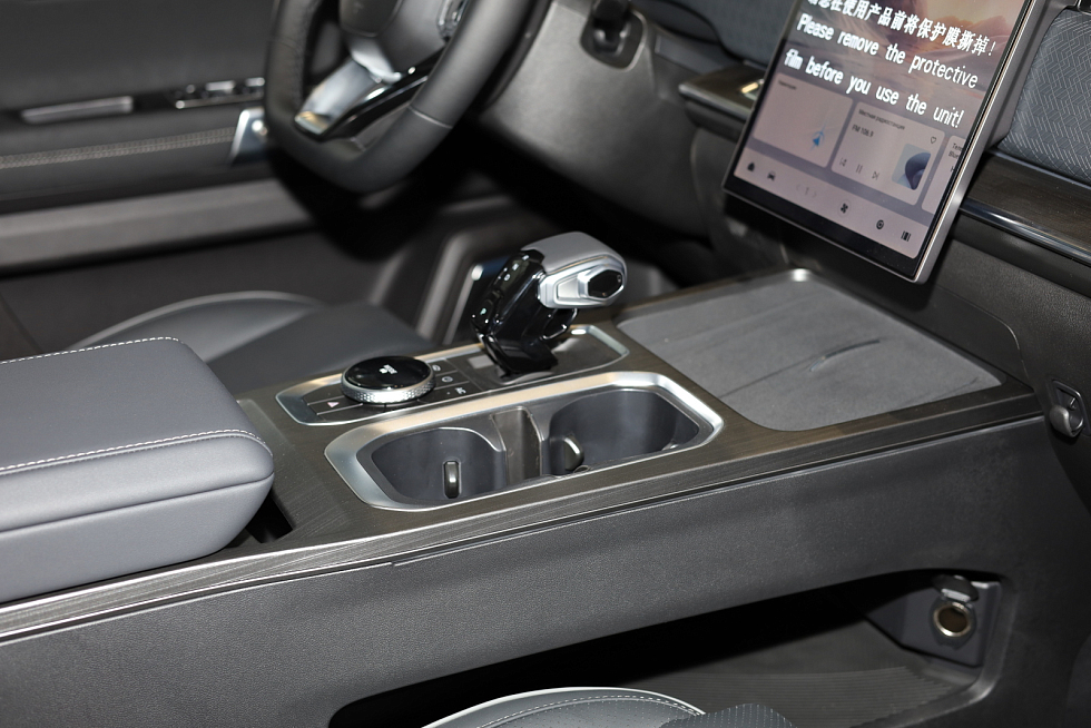 Jaecoo J7 Lifestyle, серебряный