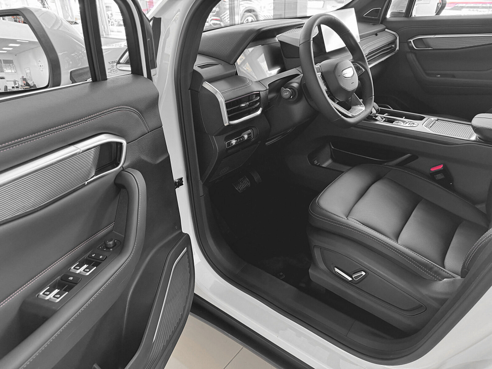 Geely Okavango Luxury, белый