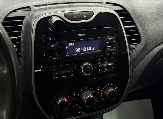 Renault Kaptur Style, 2017 года, пробег 121453 км