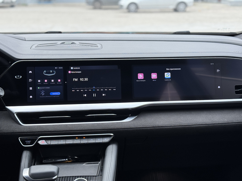 Geely Monjaro Flagship (2023-2025), белый