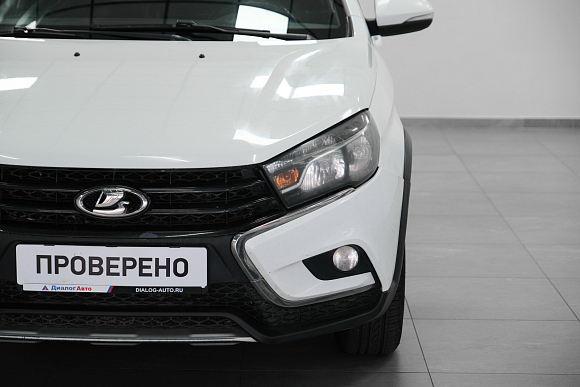 Lada (ВАЗ) Vesta Luxe Multimedia, 2021 года, пробег 183000 км